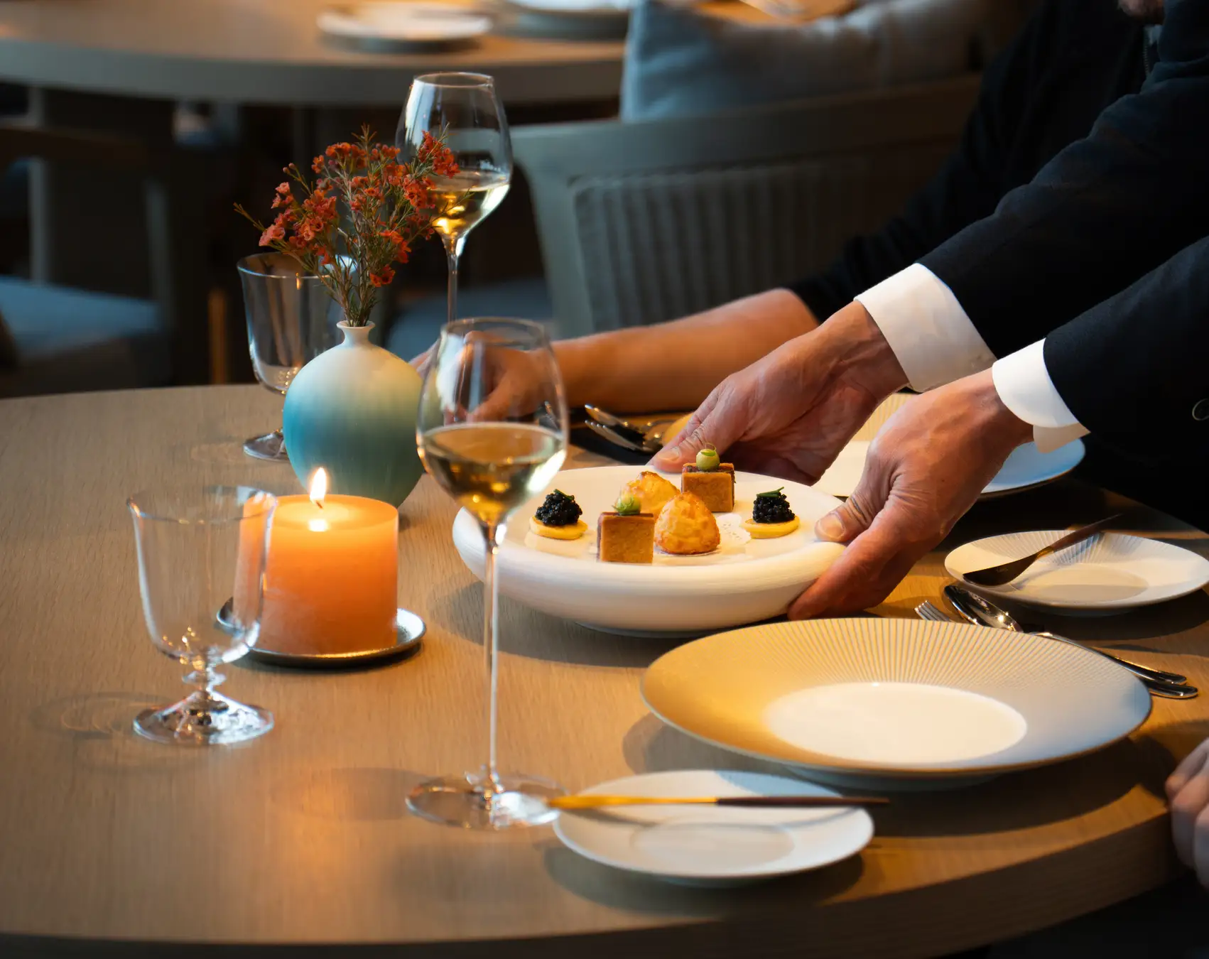 【UMITO】「UMITO 鎌倉 腰越」のフレンチ「Le RESTAURANT」が贈る、クリスマススペシャルプラン